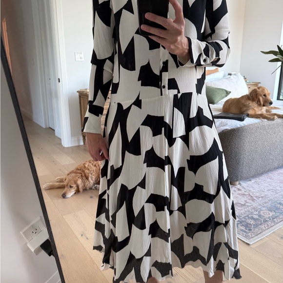 Zara Monochrome Abstract Long Sleeve Dress - Picture 2 of 6